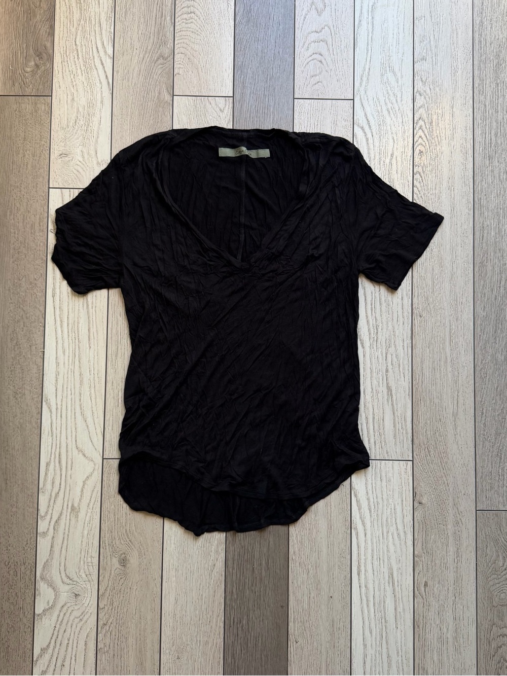 Enza Costa Black Short-Sleeve V-Neck Tee New size M